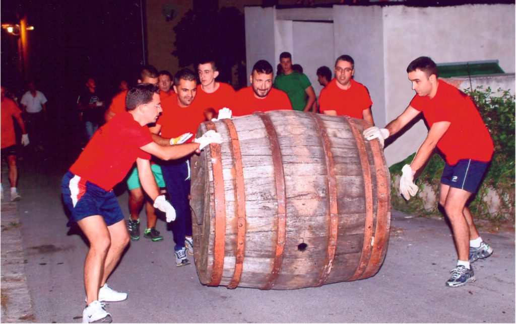 Una Botta Al Cerchio E Una Alla Botte